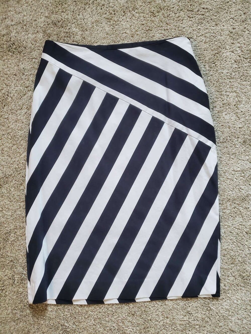Banana Republic Black and White Diagonal Stripe Pencil Skirt Cotton Blend